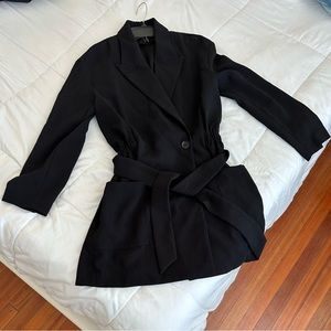 Zara double buttoned blazer. Great condition. Worn once.
